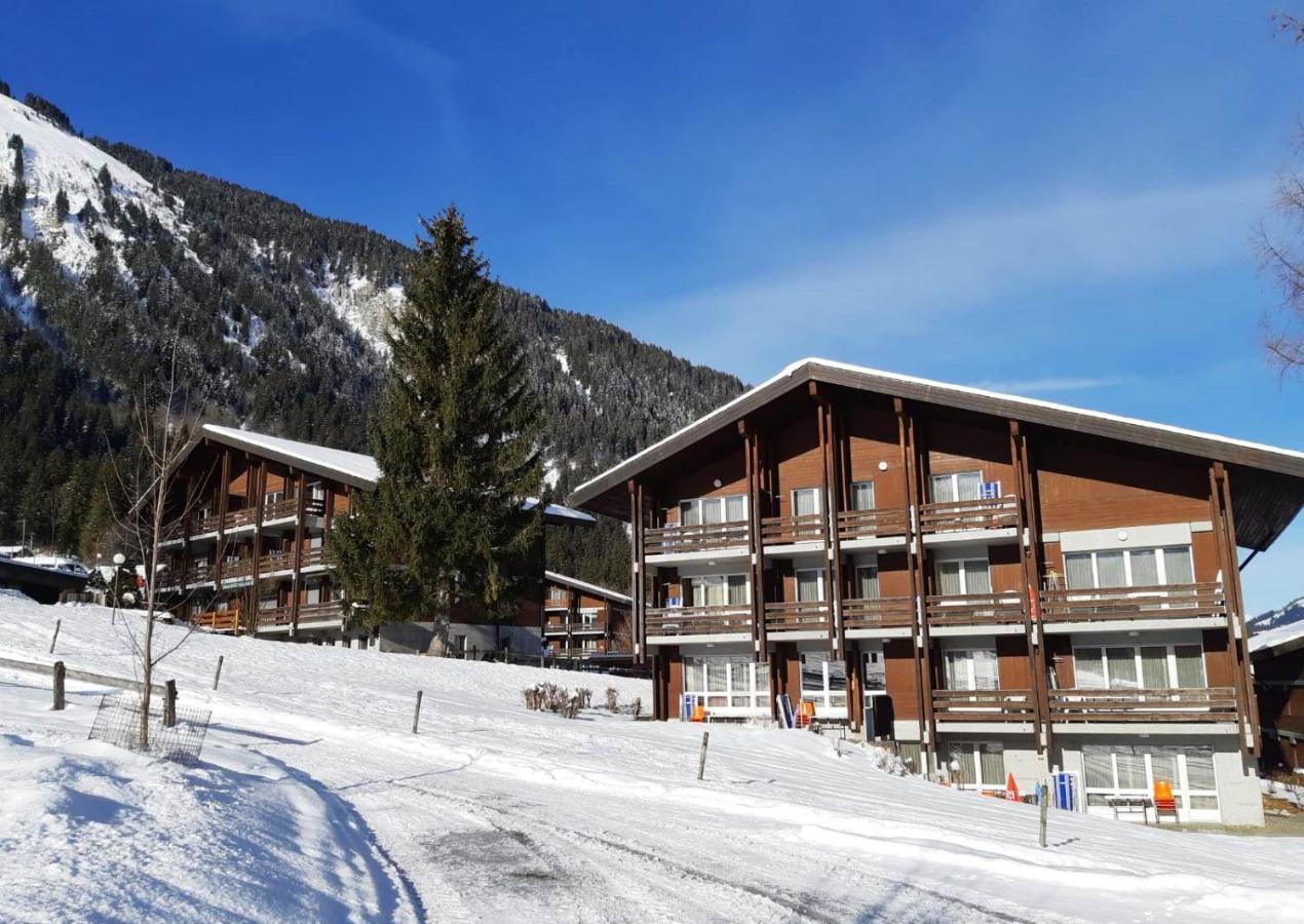 Reka-Feriendorf Lenk Hotel Exterior photo